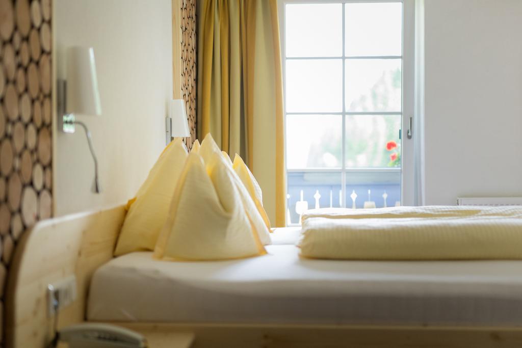 Hotel Garni Gruenmoos St Jakob in Defereggen Værelse billede